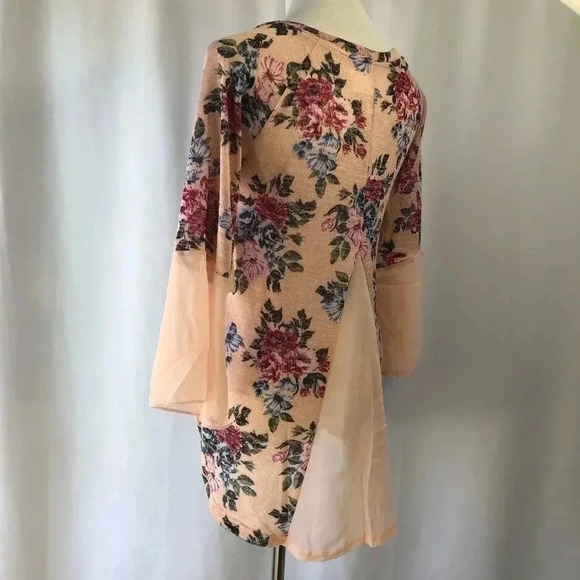 French Laundry Women’s Top Small Floral 3/4 Sleeve High Low Bell Sleeve - Picture 6 of 8